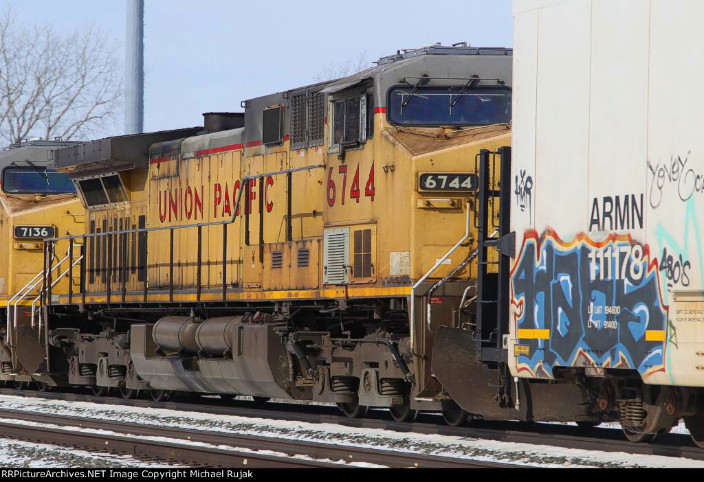 UP 6744